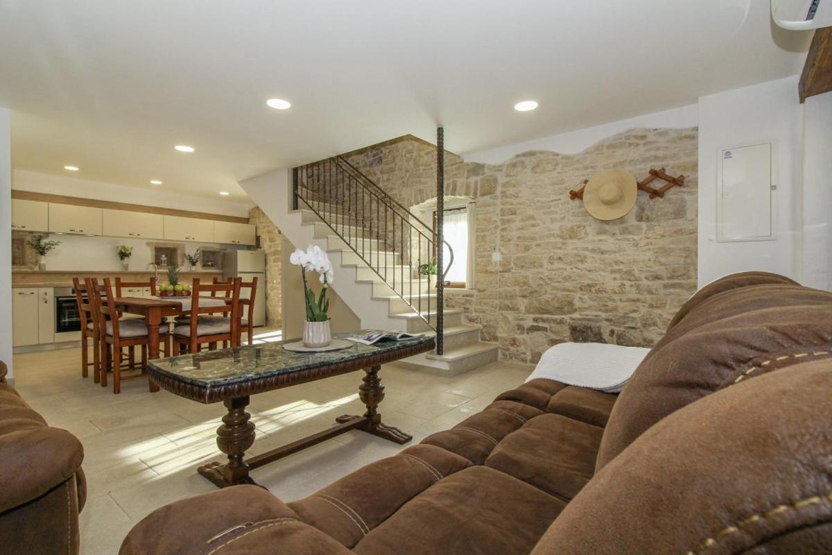 Villa Olea In Barat - Haus Fuer 6-8 Personen Kanfanar Kültér fotó