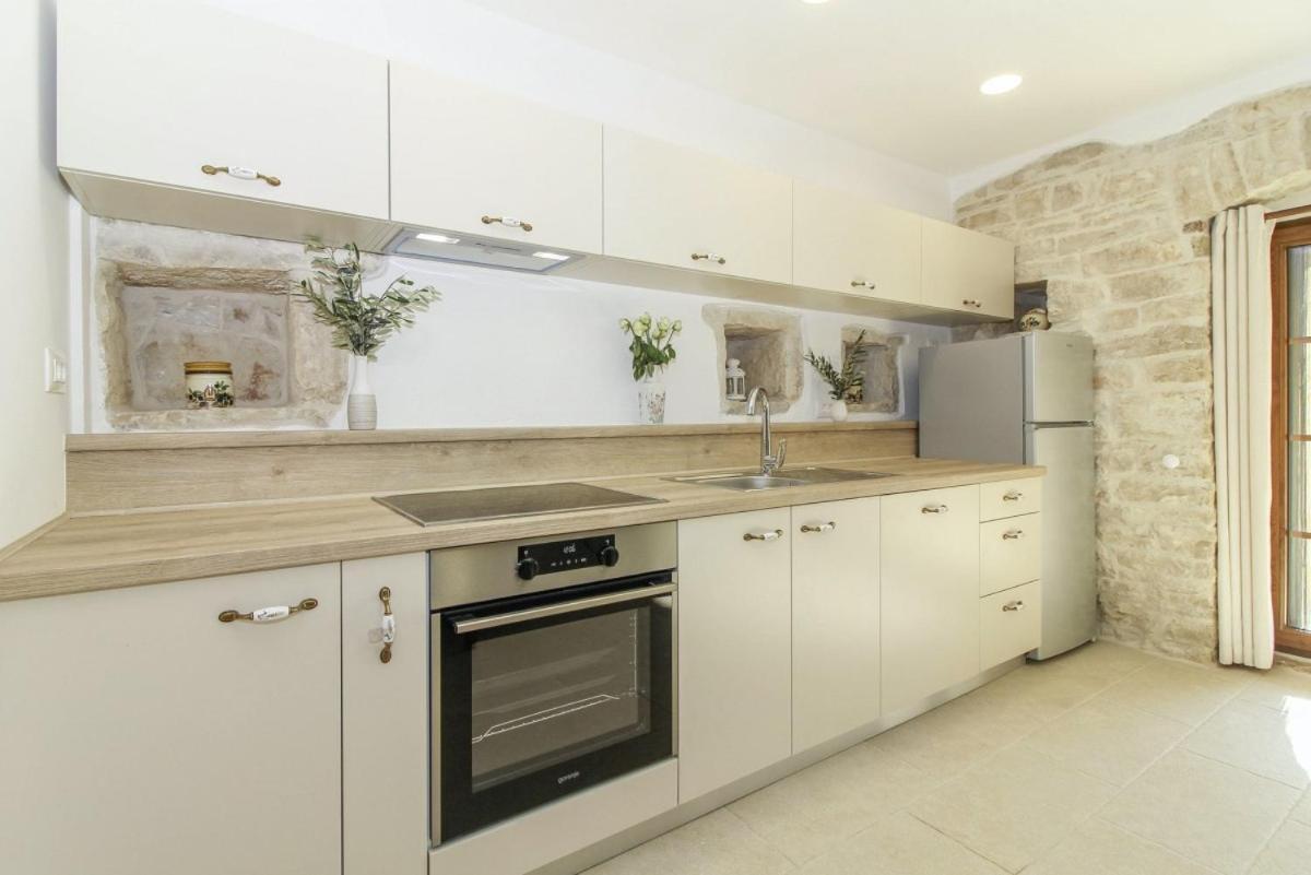 Villa Olea In Barat - Haus Fuer 6-8 Personen Kanfanar Kültér fotó