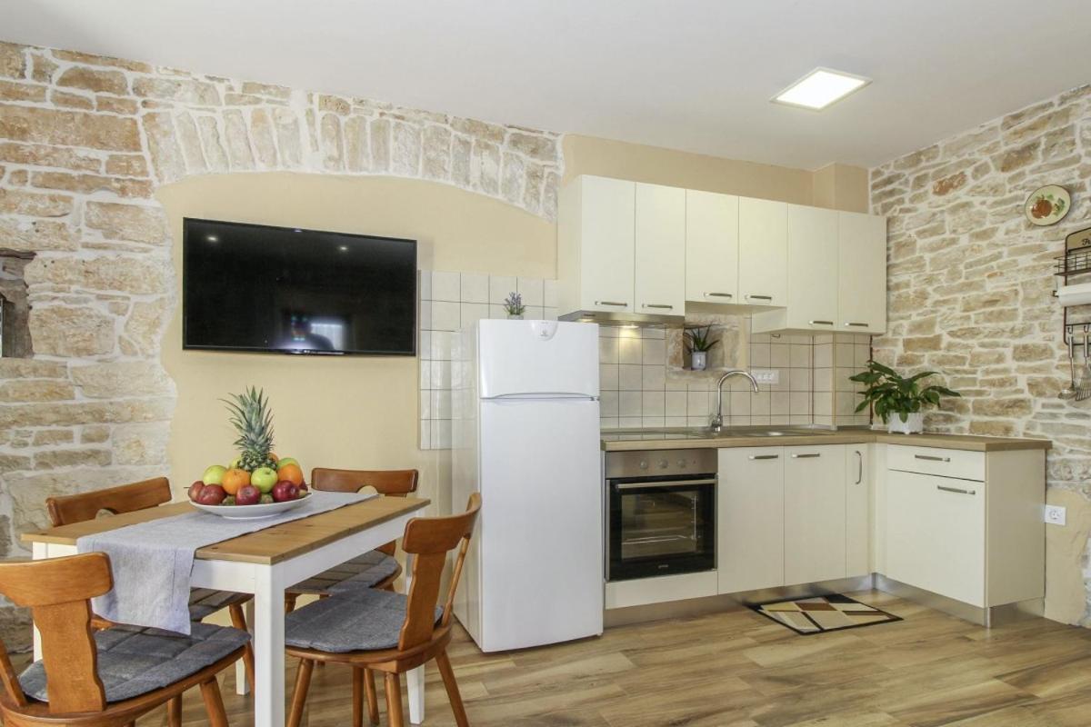 Villa Olea In Barat - Haus Fuer 6-8 Personen Kanfanar Kültér fotó